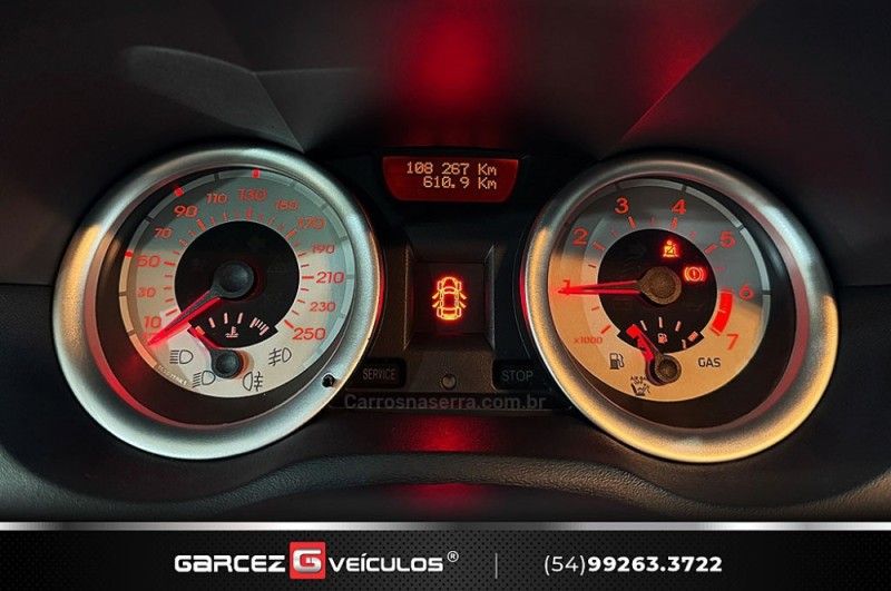 RENAULT MÉGANE 1.6 DYNAMIQUE GRAND TOUR 16V 2012/2013 GARCEZ VEÍCULOS BENTO GONÇALVES / Carros no Vale