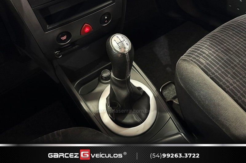 RENAULT MÉGANE 1.6 DYNAMIQUE GRAND TOUR 16V 2012/2013 GARCEZ VEÍCULOS BENTO GONÇALVES / Carros no Vale