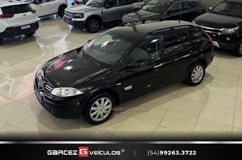 RENAULT MÉGANE 1.6 DYNAMIQUE GRAND TOUR 16V 2012/2013 GARCEZ VEÍCULOS BENTO GONÇALVES / Carros no Vale