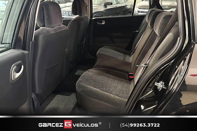 RENAULT MÉGANE 1.6 DYNAMIQUE GRAND TOUR 16V 2012/2013 GARCEZ VEÍCULOS BENTO GONÇALVES / Carros no Vale