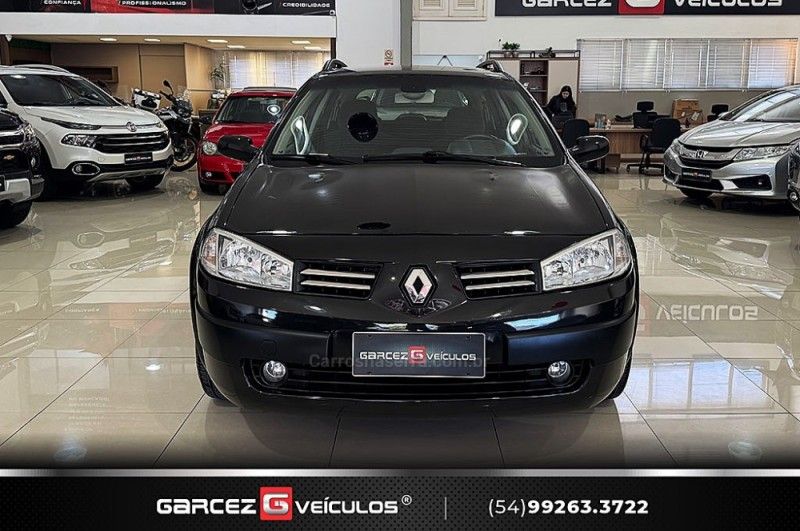 RENAULT MÉGANE 1.6 DYNAMIQUE GRAND TOUR 16V 2012/2013 GARCEZ VEÍCULOS BENTO GONÇALVES / Carros no Vale