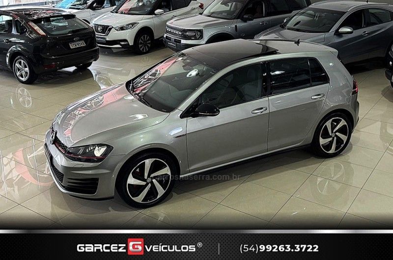 VOLKSWAGEN GOLF 2.0 TSI GTI 16V TURBO 2017/2017 GARCEZ VEÍCULOS BENTO GONÇALVES / Carros no Vale