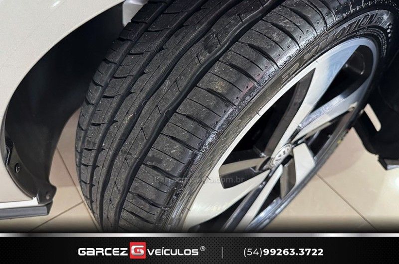 VOLKSWAGEN GOLF 2.0 TSI GTI 16V TURBO 2017/2017 GARCEZ VEÍCULOS BENTO GONÇALVES / Carros no Vale