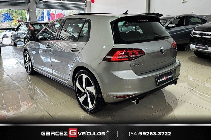 VOLKSWAGEN GOLF 2.0 TSI GTI 16V TURBO 2017/2017 GARCEZ VEÍCULOS BENTO GONÇALVES / Carros no Vale