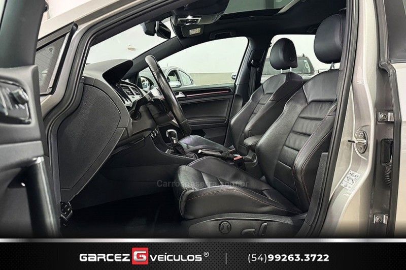 VOLKSWAGEN GOLF 2.0 TSI GTI 16V TURBO 2017/2017 GARCEZ VEÍCULOS BENTO GONÇALVES / Carros no Vale