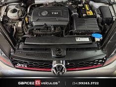 VOLKSWAGEN GOLF 2.0 TSI GTI 16V TURBO 2017/2017 GARCEZ VEÍCULOS BENTO GONÇALVES / Carros no Vale