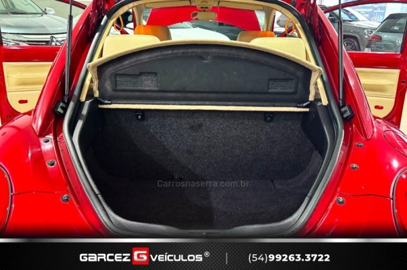 VOLKSWAGEN NEW BEETLE 2.0 MI 8V TIPTRONIC 2009/2010 GARCEZ VEÍCULOS BENTO GONÇALVES / Carros no Vale VOLKSWAGEN NEW BEETLE 2.0 MI 8V TIPTRONIC 2009/2010 GARCEZ VEÍCULOS BENTO GONÇALVES / Carros no Vale
