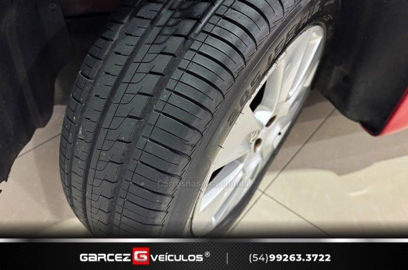 VOLKSWAGEN NEW BEETLE 2.0 MI 8V TIPTRONIC 2009/2010 GARCEZ VEÍCULOS BENTO GONÇALVES / Carros no Vale VOLKSWAGEN NEW BEETLE 2.0 MI 8V TIPTRONIC 2009/2010 GARCEZ VEÍCULOS BENTO GONÇALVES / Carros no Vale