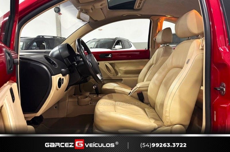 VOLKSWAGEN NEW BEETLE 2.0 MI 8V TIPTRONIC 2009/2010 GARCEZ VEÍCULOS BENTO GONÇALVES / Carros no Vale VOLKSWAGEN NEW BEETLE 2.0 MI 8V TIPTRONIC 2009/2010 GARCEZ VEÍCULOS BENTO GONÇALVES / Carros no Vale