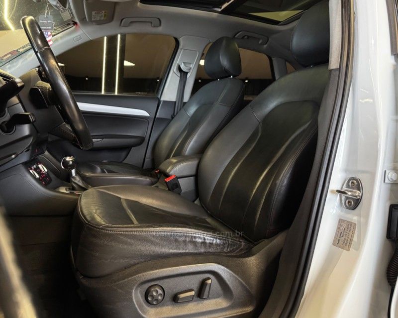 AUDI Q3 2.0 TFSI QUATTRO S TRONIC 2015/2015 GRIFFCAR MULTIMARCAS DOIS IRMÃOS / Carros no Vale