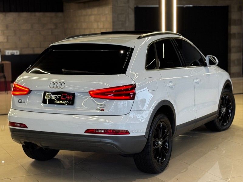 AUDI Q3 2.0 TFSI QUATTRO S TRONIC 2015/2015 GRIFFCAR MULTIMARCAS DOIS IRMÃOS / Carros no Vale