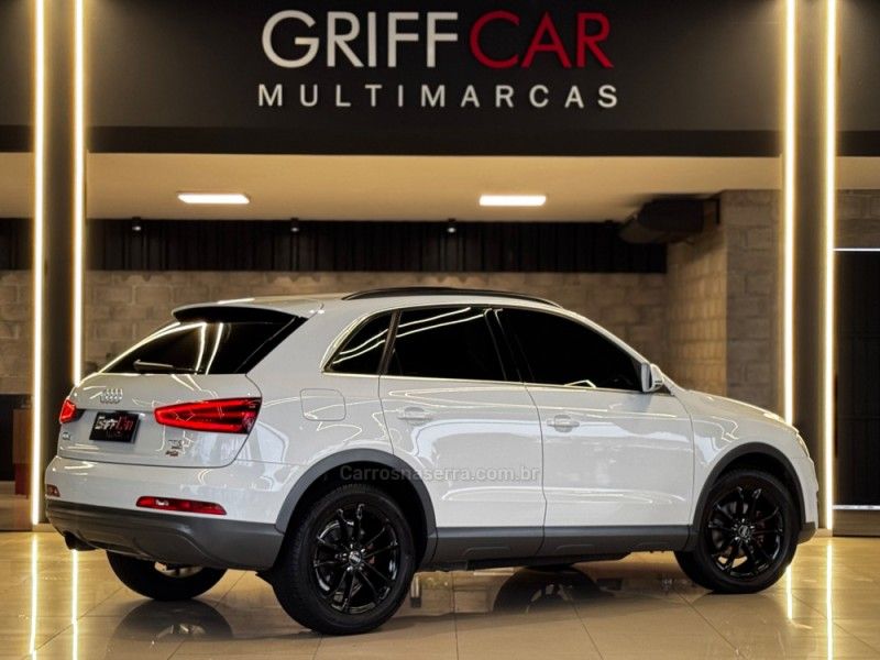 AUDI Q3 2.0 TFSI QUATTRO S TRONIC 2015/2015 GRIFFCAR MULTIMARCAS DOIS IRMÃOS / Carros no Vale
