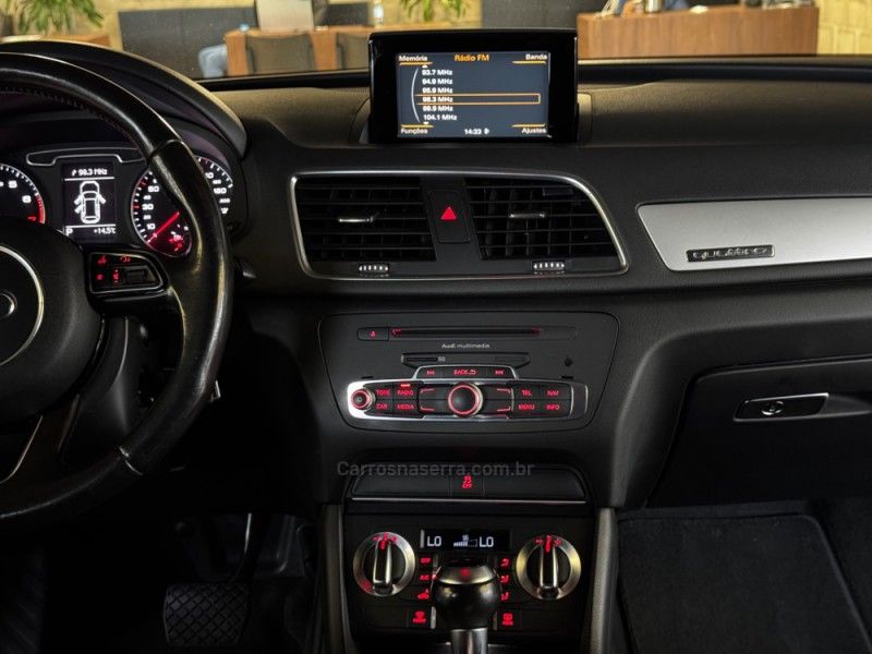 AUDI Q3 2.0 TFSI QUATTRO S TRONIC 2015/2015 GRIFFCAR MULTIMARCAS DOIS IRMÃOS / Carros no Vale