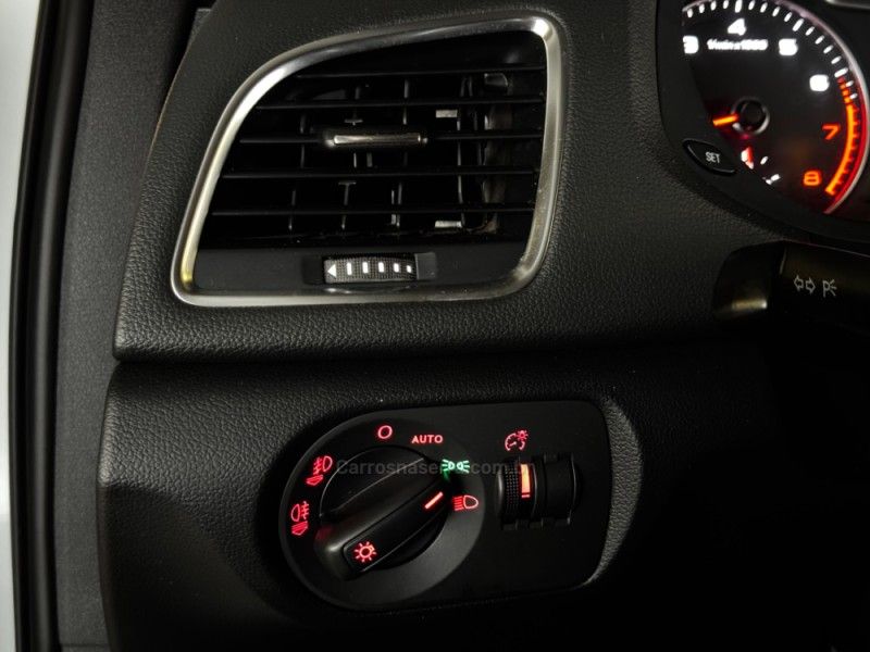 AUDI Q3 2.0 TFSI QUATTRO S TRONIC 2015/2015 GRIFFCAR MULTIMARCAS DOIS IRMÃOS / Carros no Vale