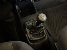 CHEVROLET CELTA 1.0 MPFI SUPER 8V 2003/2003 GRIFFCAR MULTIMARCAS DOIS IRMÃOS / Carros no Vale