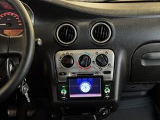 CHEVROLET CELTA 1.0 MPFI SUPER 8V 2003/2003 GRIFFCAR MULTIMARCAS DOIS IRMÃOS / Carros no Vale