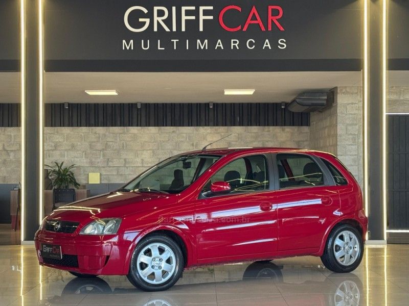 CHEVROLET CORSA 1.4 MPFI PREMIUM 8V 2008/2009 GRIFFCAR MULTIMARCAS DOIS IRMÃOS / Carros no Vale