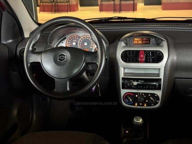 CHEVROLET CORSA 1.4 MPFI PREMIUM 8V 2008/2009 GRIFFCAR MULTIMARCAS DOIS IRMÃOS / Carros no Vale