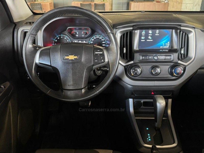 CHEVROLET S10 2.5 LT 4X2 CD 16V 2018/2018 GRIFFCAR MULTIMARCAS DOIS IRMÃOS / Carros no Vale