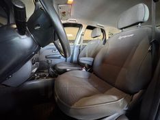 FIAT PALIO 1.8 MPI ADVENTURE LOCKER WEEKEND 16V 2011/2012 GRIFFCAR MULTIMARCAS DOIS IRMÃOS / Carros no Vale