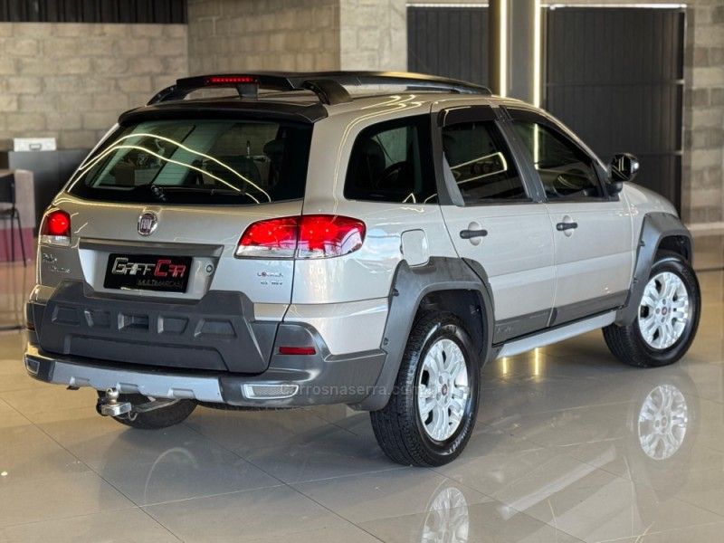 FIAT PALIO 1.8 MPI ADVENTURE LOCKER WEEKEND 16V 2011/2012 GRIFFCAR MULTIMARCAS DOIS IRMÃOS / Carros no Vale