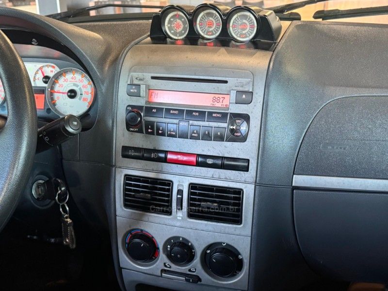FIAT PALIO 1.8 MPI ADVENTURE LOCKER WEEKEND 16V 2011/2012 GRIFFCAR MULTIMARCAS DOIS IRMÃOS / Carros no Vale
