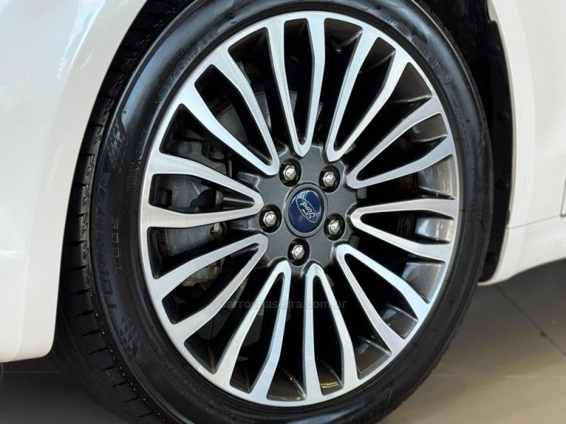 FORD FUSION 2.0 TITANIUM FWD 16V 2017/2018 GRIFFCAR MULTIMARCAS DOIS IRMÃOS / Carros no Vale FORD FUSION 2.0 TITANIUM FWD 16V 2017/2018 GRIFFCAR MULTIMARCAS DOIS IRMÃOS / Carros no Vale