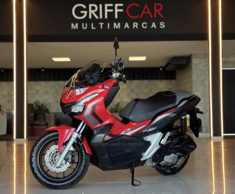 HONDA ADV 150 2023/2024 GRIFFCAR MULTIMARCAS DOIS IRMÃOS / Carros no Vale