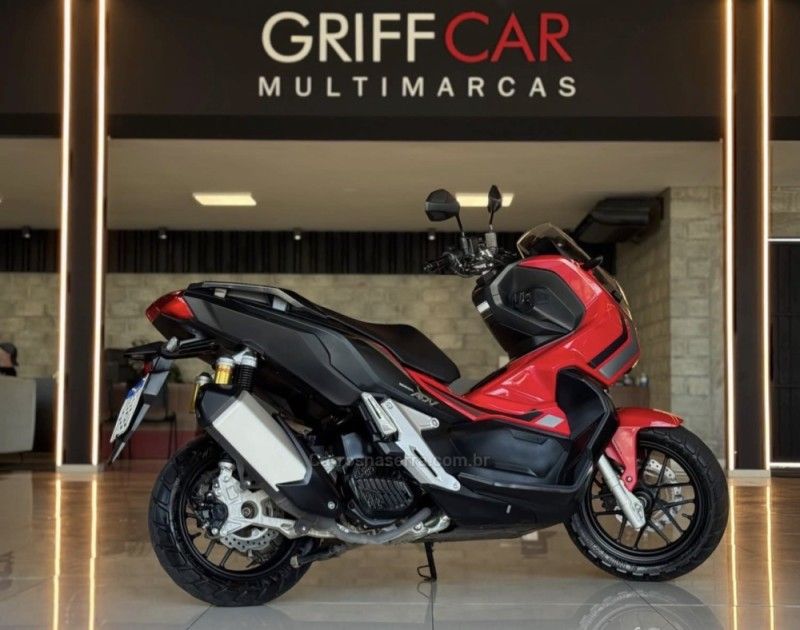 HONDA ADV 150 2023/2024 GRIFFCAR MULTIMARCAS DOIS IRMÃOS / Carros no Vale