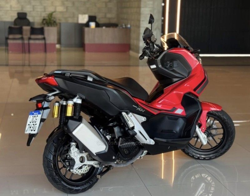 HONDA ADV 150 2023/2024 GRIFFCAR MULTIMARCAS DOIS IRMÃOS / Carros no Vale