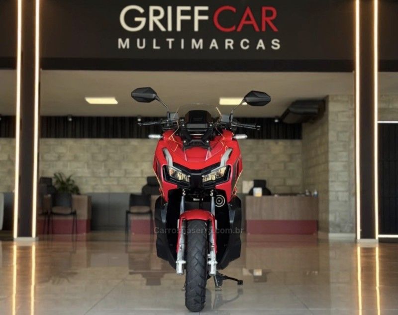 HONDA ADV 150 2023/2024 GRIFFCAR MULTIMARCAS DOIS IRMÃOS / Carros no Vale