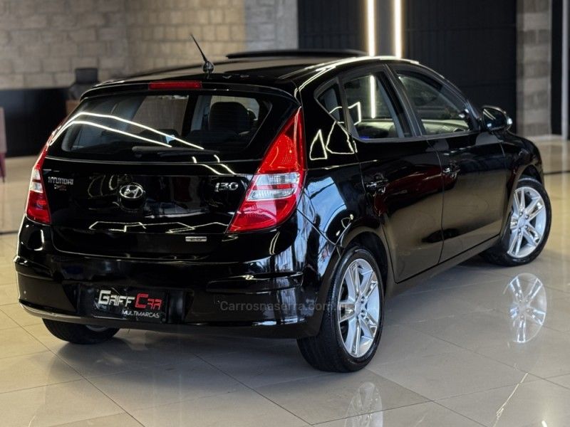 HYUNDAI I30 2.0 MPI 16V 2012/2012 GRIFFCAR MULTIMARCAS DOIS IRMÃOS / Carros no Vale