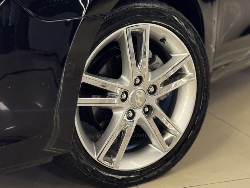 HYUNDAI I30 2.0 MPI 16V 2012/2012 GRIFFCAR MULTIMARCAS DOIS IRMÃOS / Carros no Vale
