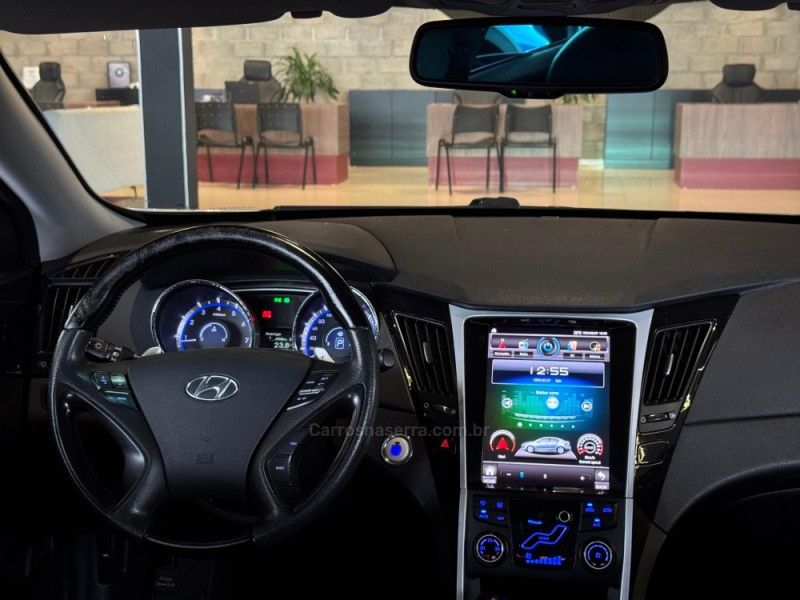 HYUNDAI SONATA 2.4 MPFI I4 16V 182CV 2012/2012 GRIFFCAR MULTIMARCAS DOIS IRMÃOS / Carros no Vale HYUNDAI SONATA 2.4 MPFI I4 16V 182CV 2012/2012 GRIFFCAR MULTIMARCAS DOIS IRMÃOS / Carros no Vale
