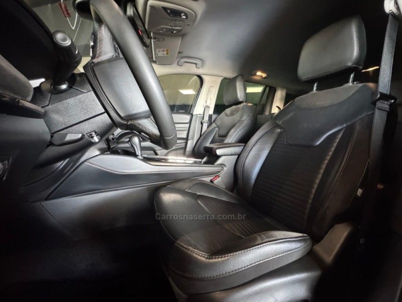 JEEP COMMANDER 1.3 LIMITED T270 16V 4X2 TURBO 2023/2023 GRIFFCAR MULTIMARCAS DOIS IRMÃOS / Carros no Vale