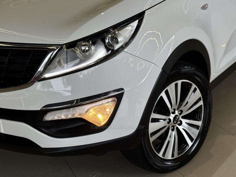 KIA SPORTAGE 2.0 LX 4X2 16V 2014/2014 GRIFFCAR MULTIMARCAS DOIS IRMÃOS / Carros no Vale KIA SPORTAGE 2.0 LX 4X2 16V 2014/2014 GRIFFCAR MULTIMARCAS DOIS IRMÃOS / Carros no Vale
