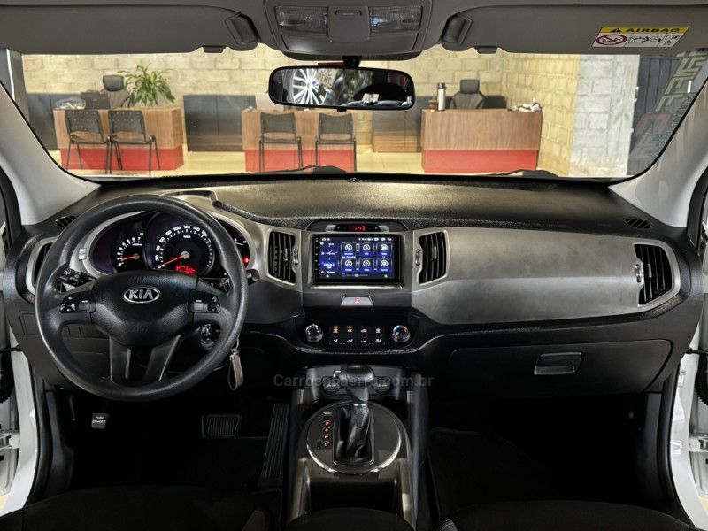 KIA SPORTAGE 2.0 LX 4X2 16V 2014/2014 GRIFFCAR MULTIMARCAS DOIS IRMÃOS / Carros no Vale KIA SPORTAGE 2.0 LX 4X2 16V 2014/2014 GRIFFCAR MULTIMARCAS DOIS IRMÃOS / Carros no Vale