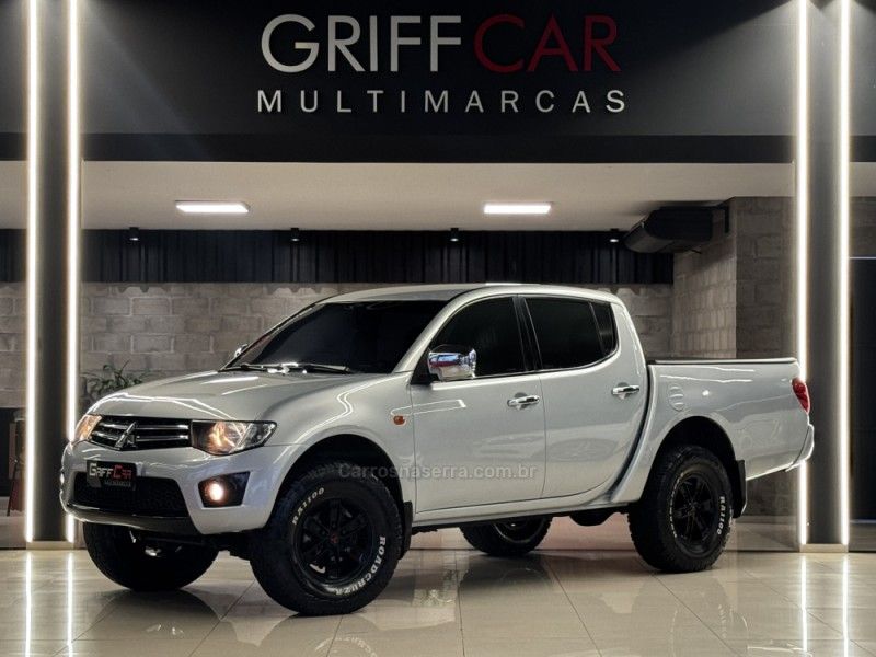 MITSUBISHI L200 TRITON 3.2 HPE 4X4 CD 16V TURBO INTERCOOLER 2012/2012 GRIFFCAR MULTIMARCAS DOIS IRMÃOS / Carros no Vale MITSUBISHI L200 TRITON 3.2 HPE 4X4 CD 16V TURBO INTERCOOLER 2012/2012 GRIFFCAR MULTIMARCAS DOIS IRMÃOS / Carros no Vale