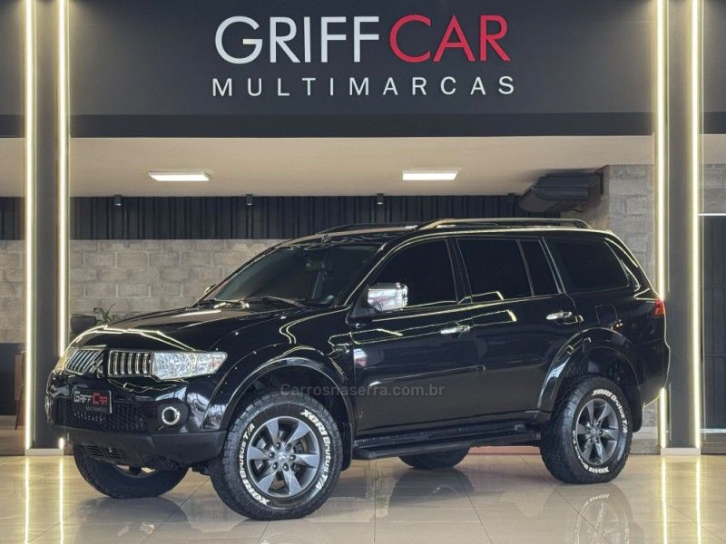 MITSUBISHI PAJERO DAKAR 3.2 4X4 16V TURBO INTERCOOLER 2012/2013 GRIFFCAR MULTIMARCAS DOIS IRMÃOS / Carros no Vale MITSUBISHI PAJERO DAKAR 3.2 4X4 16V TURBO INTERCOOLER 2012/2013 GRIFFCAR MULTIMARCAS DOIS IRMÃOS / Carros no Vale