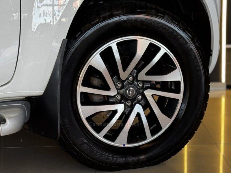 NISSAN FRONTIER 2.3 XE 4X4 CD BI TURBO 2021/2021 GRIFFCAR MULTIMARCAS DOIS IRMÃOS / Carros no Vale NISSAN FRONTIER 2.3 XE 4X4 CD BI TURBO 2021/2021 GRIFFCAR MULTIMARCAS DOIS IRMÃOS / Carros no Vale