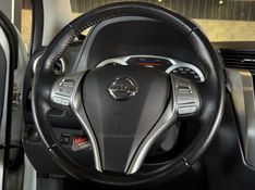 NISSAN FRONTIER 2.3 XE 4X4 CD BI TURBO 2021/2021 GRIFFCAR MULTIMARCAS DOIS IRMÃOS / Carros no Vale