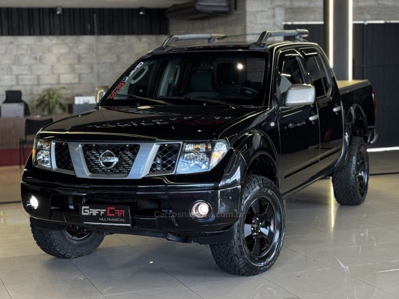 NISSAN FRONTIER 2.5 SE ATTACK 4X4 CD TURBO ELETRONIC 2012/2013 GRIFFCAR MULTIMARCAS DOIS IRMÃOS / Carros no Vale NISSAN FRONTIER 2.5 SE ATTACK 4X4 CD TURBO ELETRONIC 2012/2013 GRIFFCAR MULTIMARCAS DOIS IRMÃOS / Carros no Vale