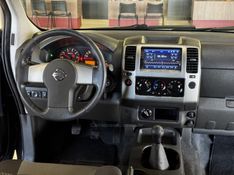 NISSAN FRONTIER 2.5 SE ATTACK 4X4 CD TURBO ELETRONIC 2012/2013 GRIFFCAR MULTIMARCAS DOIS IRMÃOS / Carros no Vale