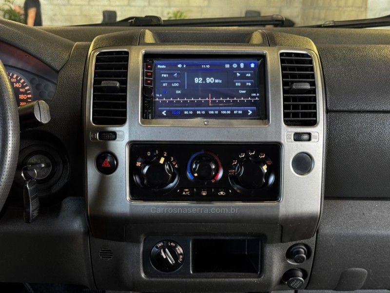 NISSAN FRONTIER 2.5 SE ATTACK 4X4 CD TURBO ELETRONIC 2012/2013 GRIFFCAR MULTIMARCAS DOIS IRMÃOS / Carros no Vale NISSAN FRONTIER 2.5 SE ATTACK 4X4 CD TURBO ELETRONIC 2012/2013 GRIFFCAR MULTIMARCAS DOIS IRMÃOS / Carros no Vale