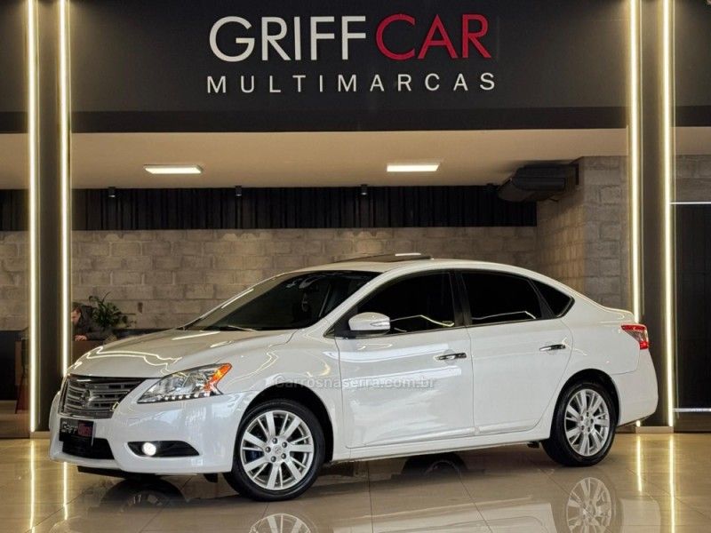 NISSAN SENTRA 2.0 SL 16V 2014/2015 GRIFFCAR MULTIMARCAS DOIS IRMÃOS / Carros no Vale NISSAN SENTRA 2.0 SL 16V 2014/2015 GRIFFCAR MULTIMARCAS DOIS IRMÃOS / Carros no Vale