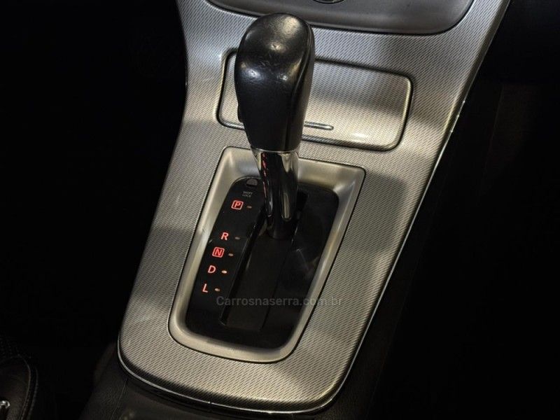 NISSAN SENTRA 2.0 SL 16V 2014/2015 GRIFFCAR MULTIMARCAS DOIS IRMÃOS / Carros no Vale NISSAN SENTRA 2.0 SL 16V 2014/2015 GRIFFCAR MULTIMARCAS DOIS IRMÃOS / Carros no Vale