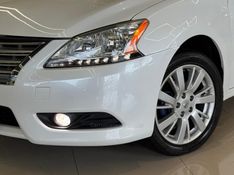 NISSAN SENTRA 2.0 SL 16V 2014/2015 GRIFFCAR MULTIMARCAS DOIS IRMÃOS / Carros no Vale