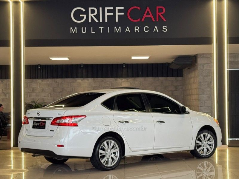 NISSAN SENTRA 2.0 SL 16V 2014/2015 GRIFFCAR MULTIMARCAS DOIS IRMÃOS / Carros no Vale NISSAN SENTRA 2.0 SL 16V 2014/2015 GRIFFCAR MULTIMARCAS DOIS IRMÃOS / Carros no Vale