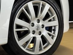 NISSAN SENTRA 2.0 SL 16V 2014/2015 GRIFFCAR MULTIMARCAS DOIS IRMÃOS / Carros no Vale