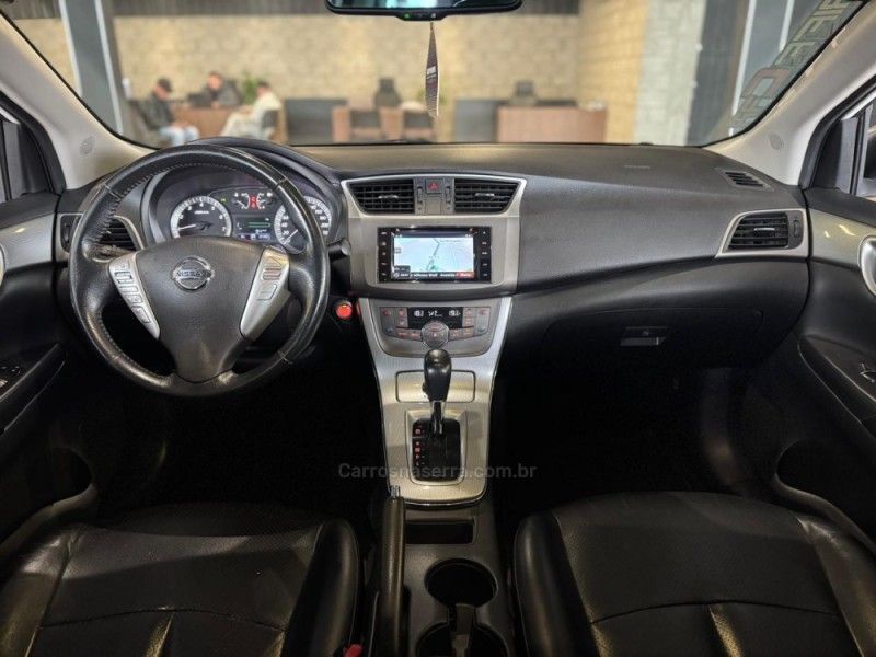 NISSAN SENTRA 2.0 SL 16V 2014/2015 GRIFFCAR MULTIMARCAS DOIS IRMÃOS / Carros no Vale NISSAN SENTRA 2.0 SL 16V 2014/2015 GRIFFCAR MULTIMARCAS DOIS IRMÃOS / Carros no Vale